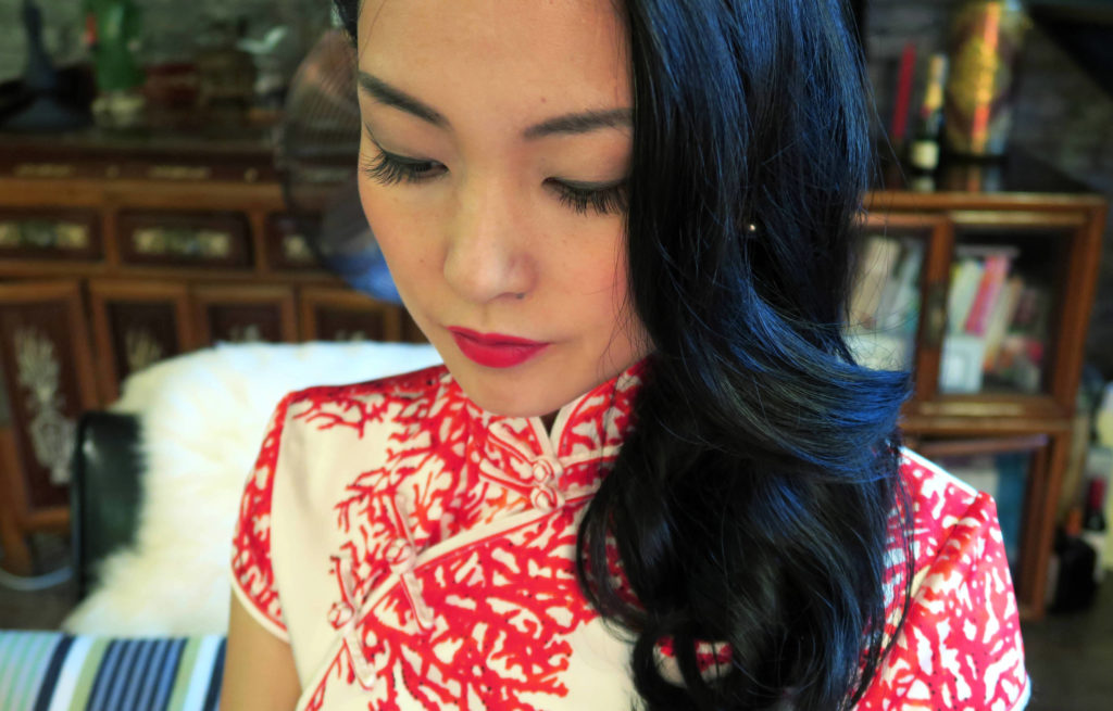 This is me in my first Shanghainese qipao (or cheongsam), in gorgeous red and white print. In my traditional Shanghainese lane house apartment. 