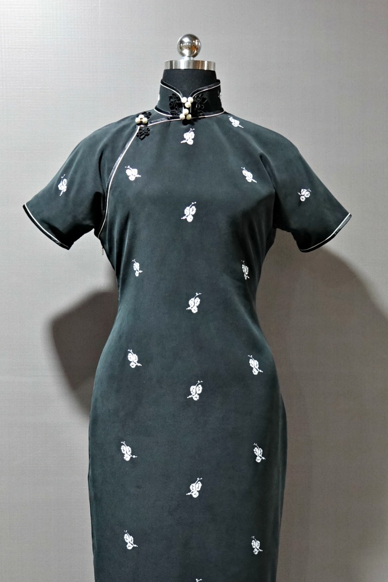 Soong Ai-ling black white qipao close up cheongsam